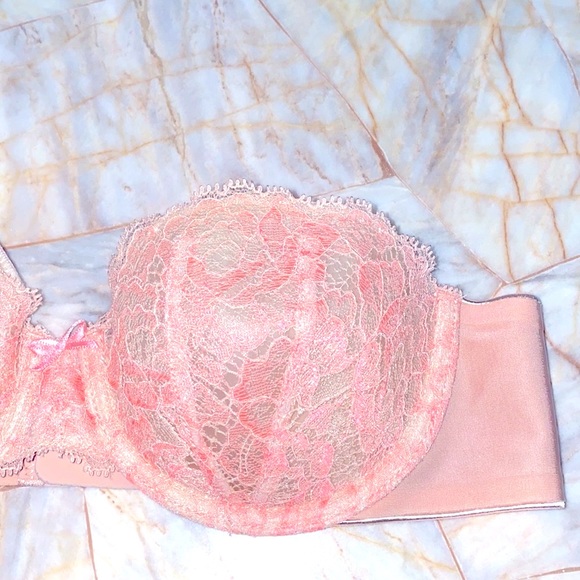 Victoria Secret 32B Multi-Way Push -Up Beige - Picture 3 of 10